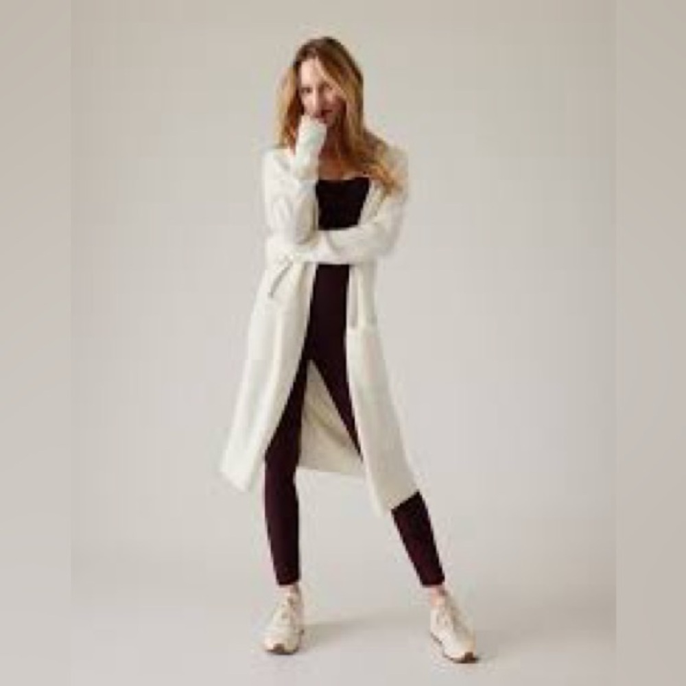 Jessica Simpson size 1X cream long knit cardigan..